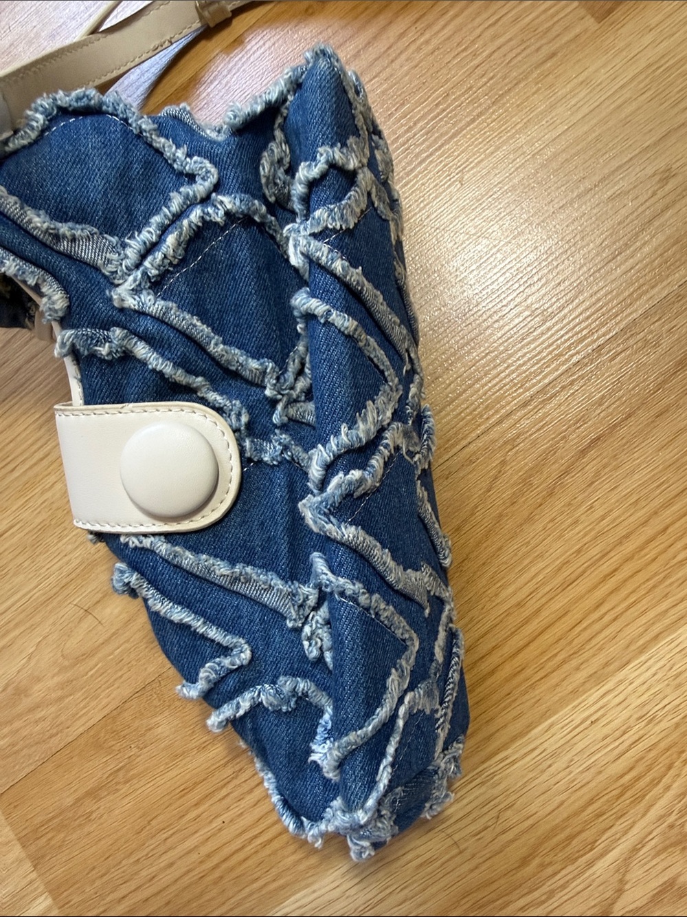 8 Other Reasons Luna Bag Crossbody in Worn Chambray REVOLVE - Picture 4 of 8